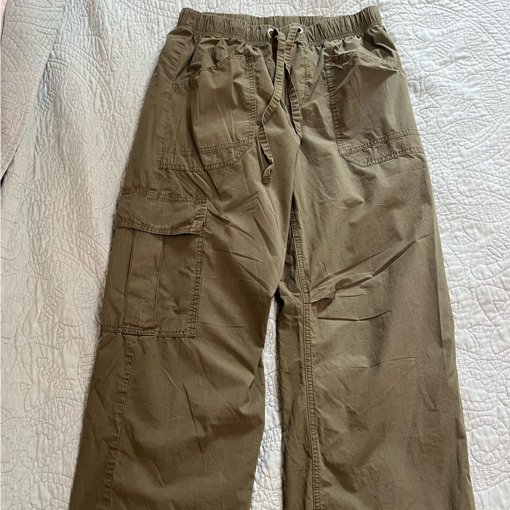 Aerie Olive Green Relaxed Baggy Cargo Pants